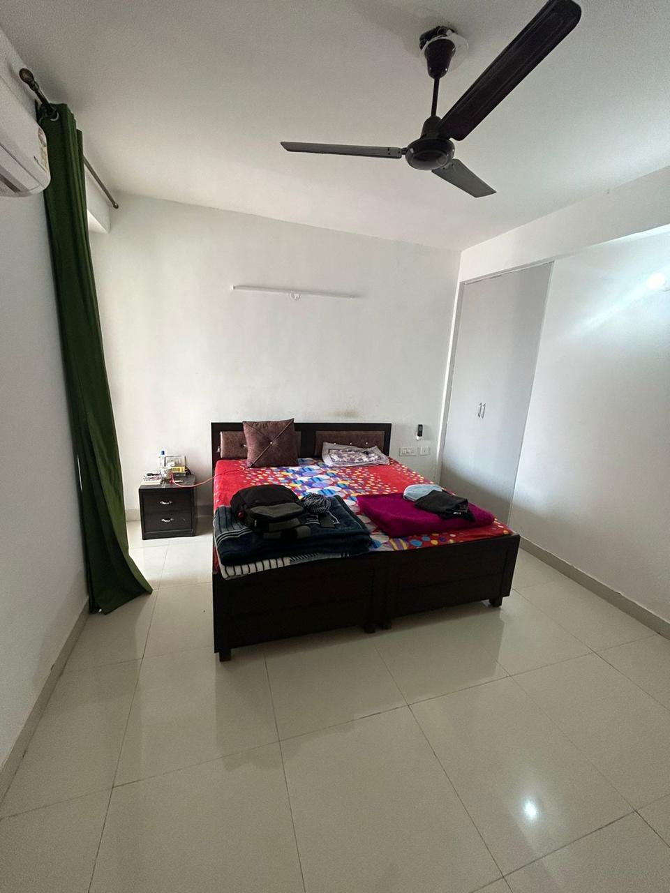 656766127O-1759674505175